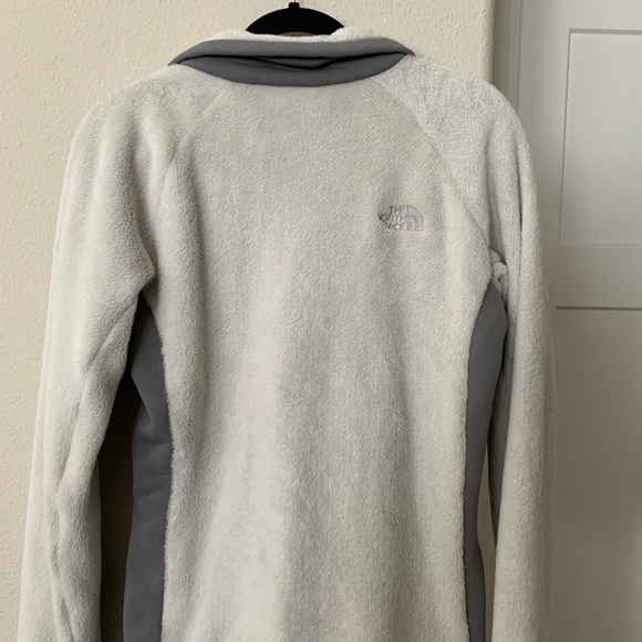 White Fuzzy Northface Jacket - Picture 3 of 3